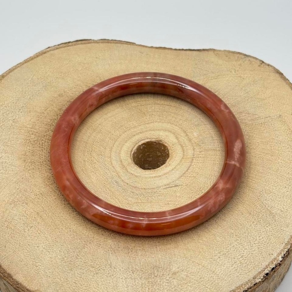 Red‎ Jade Bangle - Picture 3 of 8